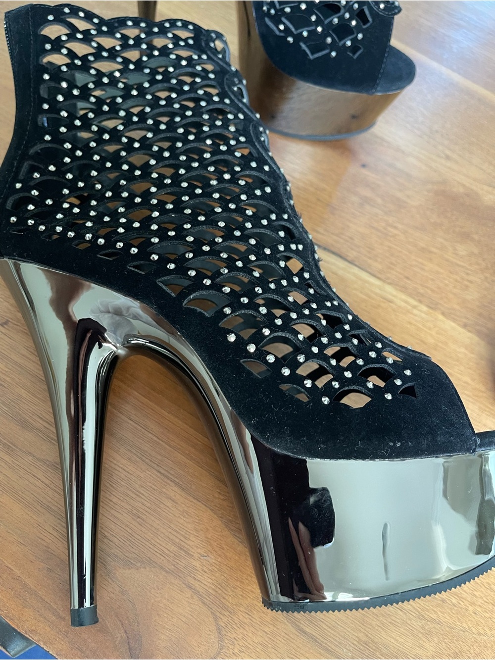 Pleasers Black Cutout Platform High Heel Booties New - Picture 3 of 8